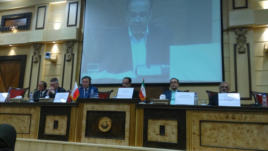 سنگ ساختمانی,سنگ تزئینی,سنگ تزیینی,سنگ,گرانیت, مرمر,تراورتن, مرمریت, سنگ نما,صادرات سنگ